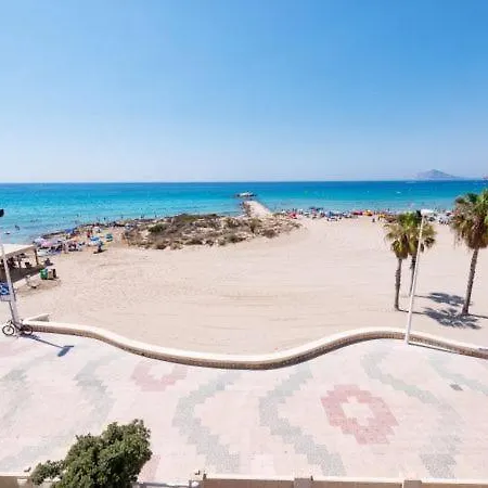 Sleeps 8 Pool Villa
