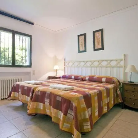 Villa Sleeps 8 Pool *